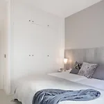 Group Calm Apartment *