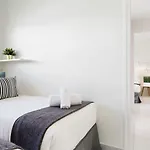 Apartment Group Calm