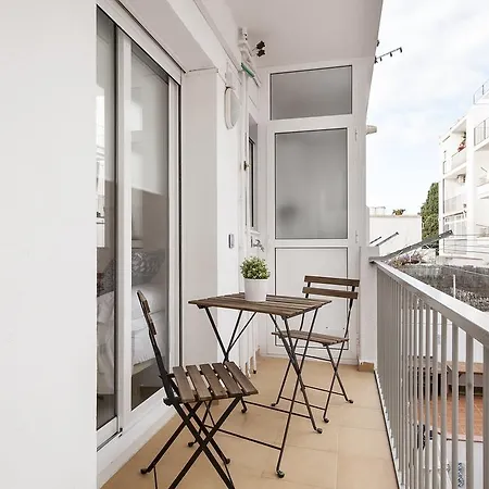 Group Calm Apartment